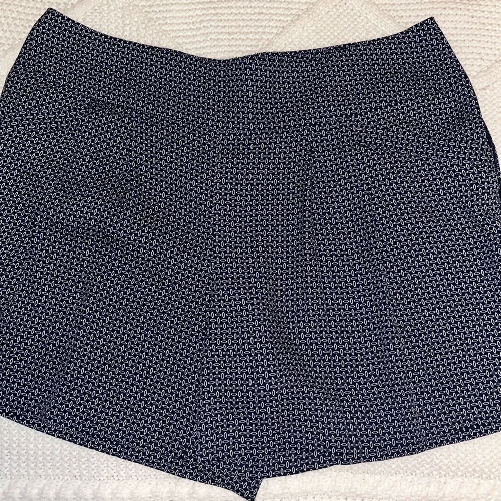 🖤LOFT SUMMER SHORTS, Petite 2